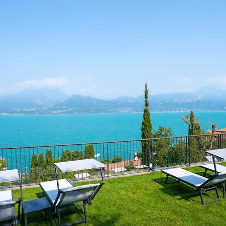 Hotel Sky View Garda By Galvani