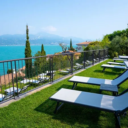 Sky View Garda By Galvani Отель 4*