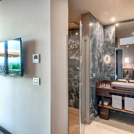 Sky View Garda By Galvani 4*