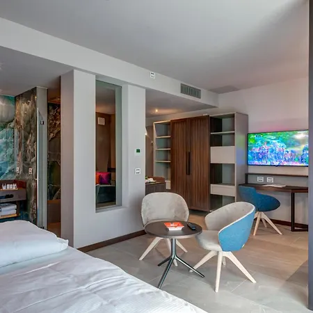 Sky View Garda By Galvani 4* Торри-дель-Бенако