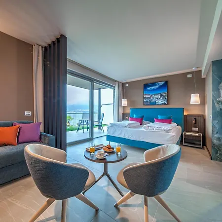 Sky View Garda By Galvani 4* Торри-дель-Бенако