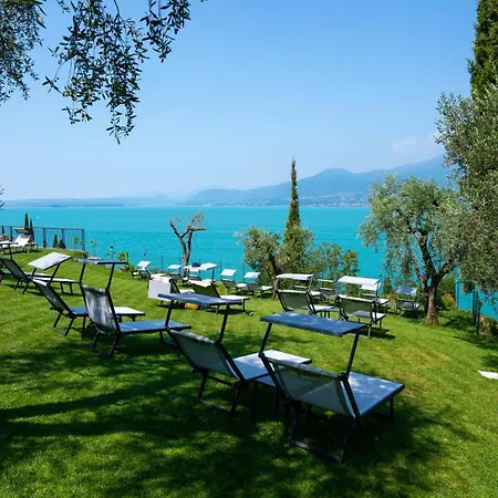 Sky View Garda By Galvani Hotel