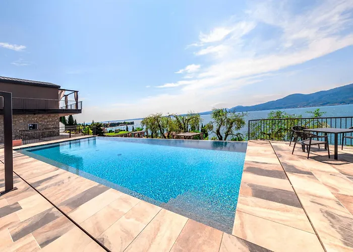 Hotel Sky View Garda By Galvani 4*